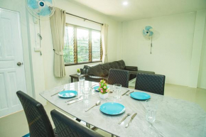 Songbird Suites - Deluxe King Suite